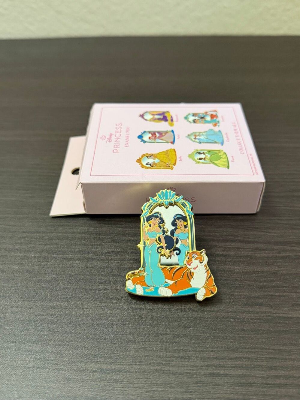 Disney Princess Mirror Character Portrait Blind Box Enamel Pin - Jasmine